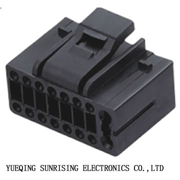 Automobile connector - centerline connector 028V