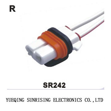 wire harness - into radio harness SR242