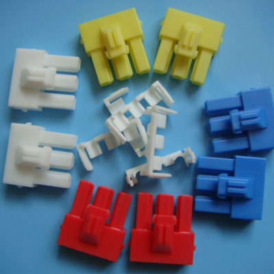 Electrical connectors - 179938-1